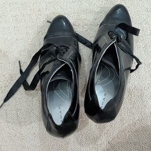 Tahari Black Patent Lace-Up Women's Oxford Booties